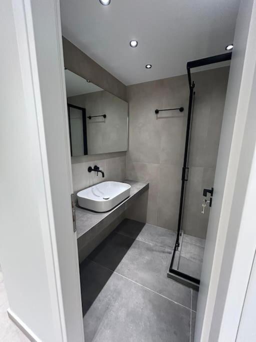 Bluemotion - Just Sleep Apartment Piraeus Exterior photo